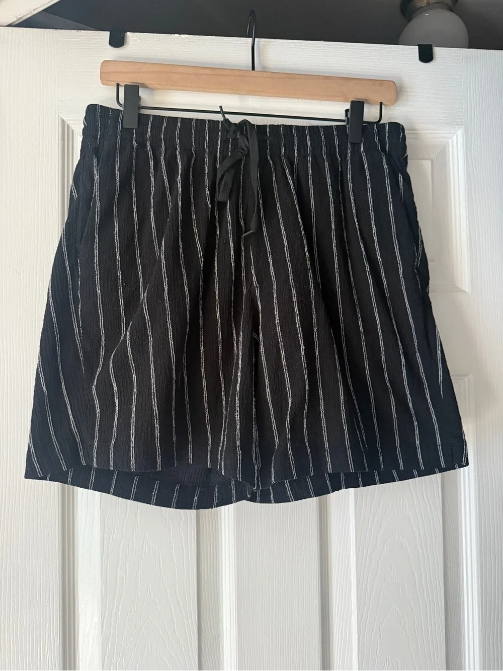 Pacsun Black Stripe Linen Shorts  Men's Black Pinstripe Casual Shorts M